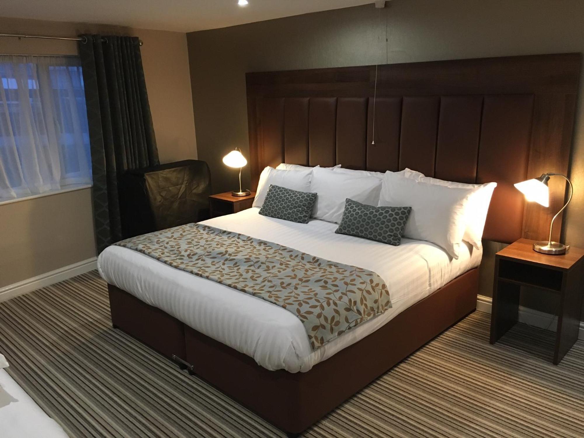 Twin Oaks Hotel Chesterfield Zimmer foto
